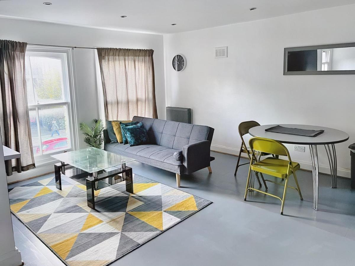 Lovely 2-Bedroom Serviced Apartment Greater Londyn Zewnętrze zdjęcie