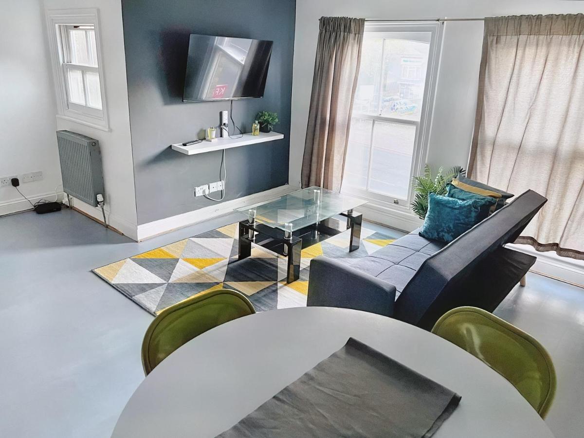 Lovely 2-Bedroom Serviced Apartment Greater Londyn Zewnętrze zdjęcie