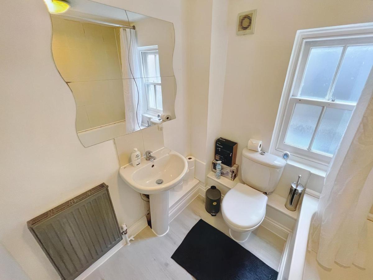 Lovely 2-Bedroom Serviced Apartment Greater Londyn Zewnętrze zdjęcie